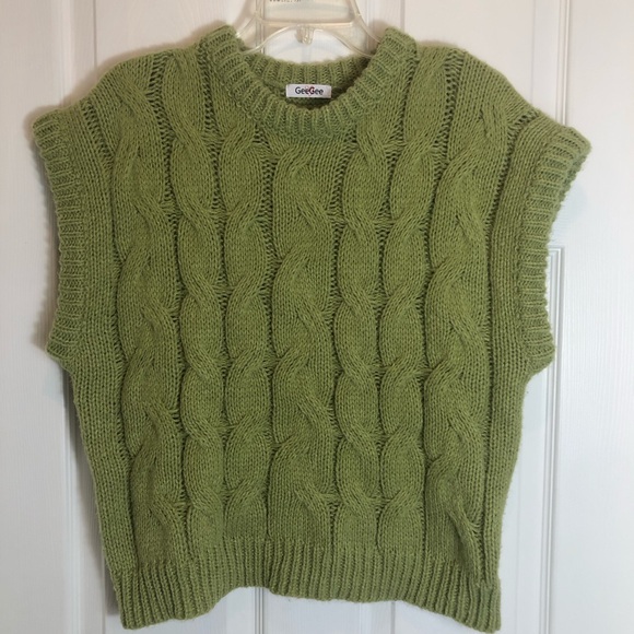 GeeGee Sweaters - GeeGee Women's Green Cable Knit Sleeveless Sweater  Size Large